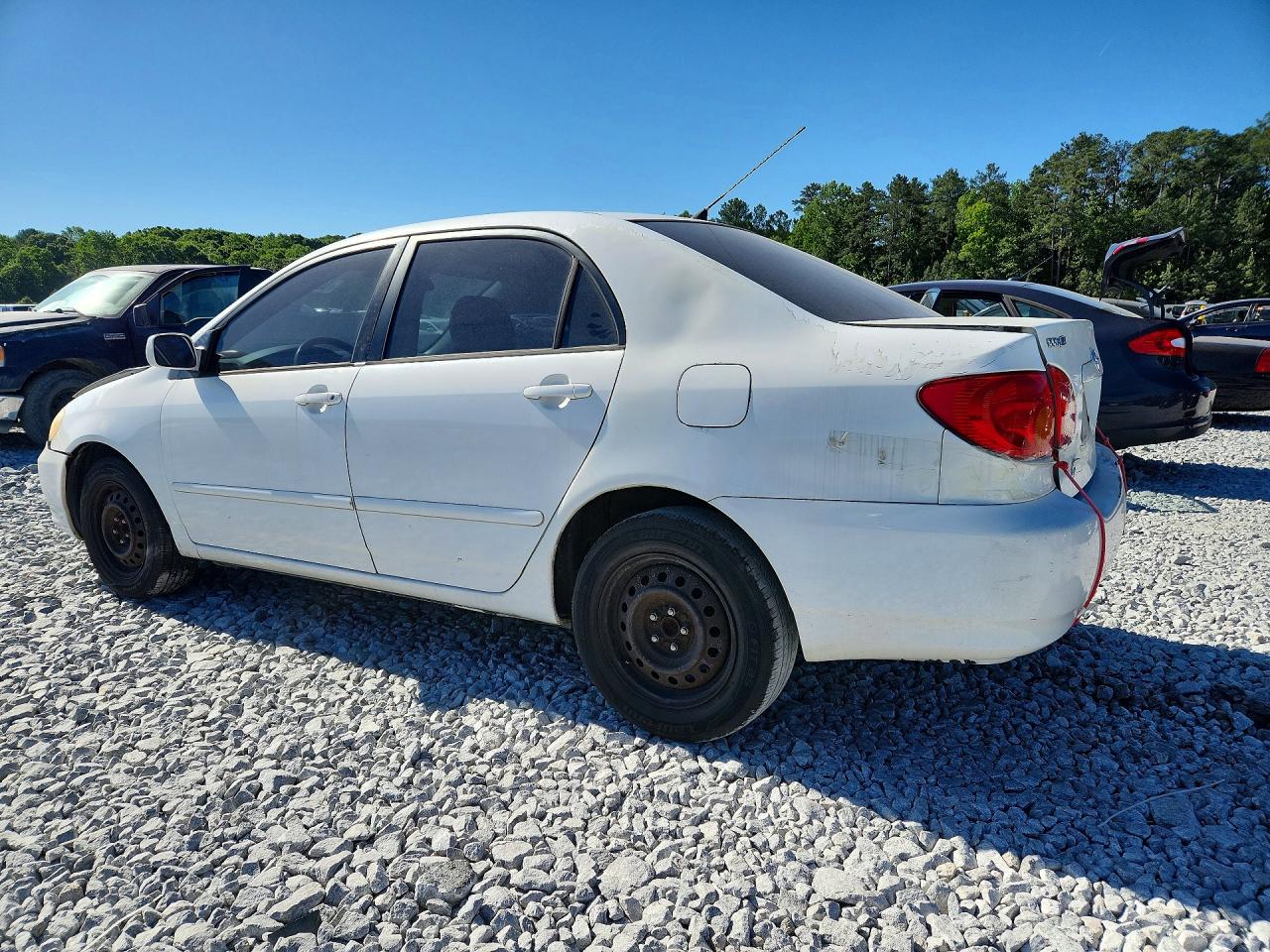 2004 TOYOTA COROLLA LE photo 4