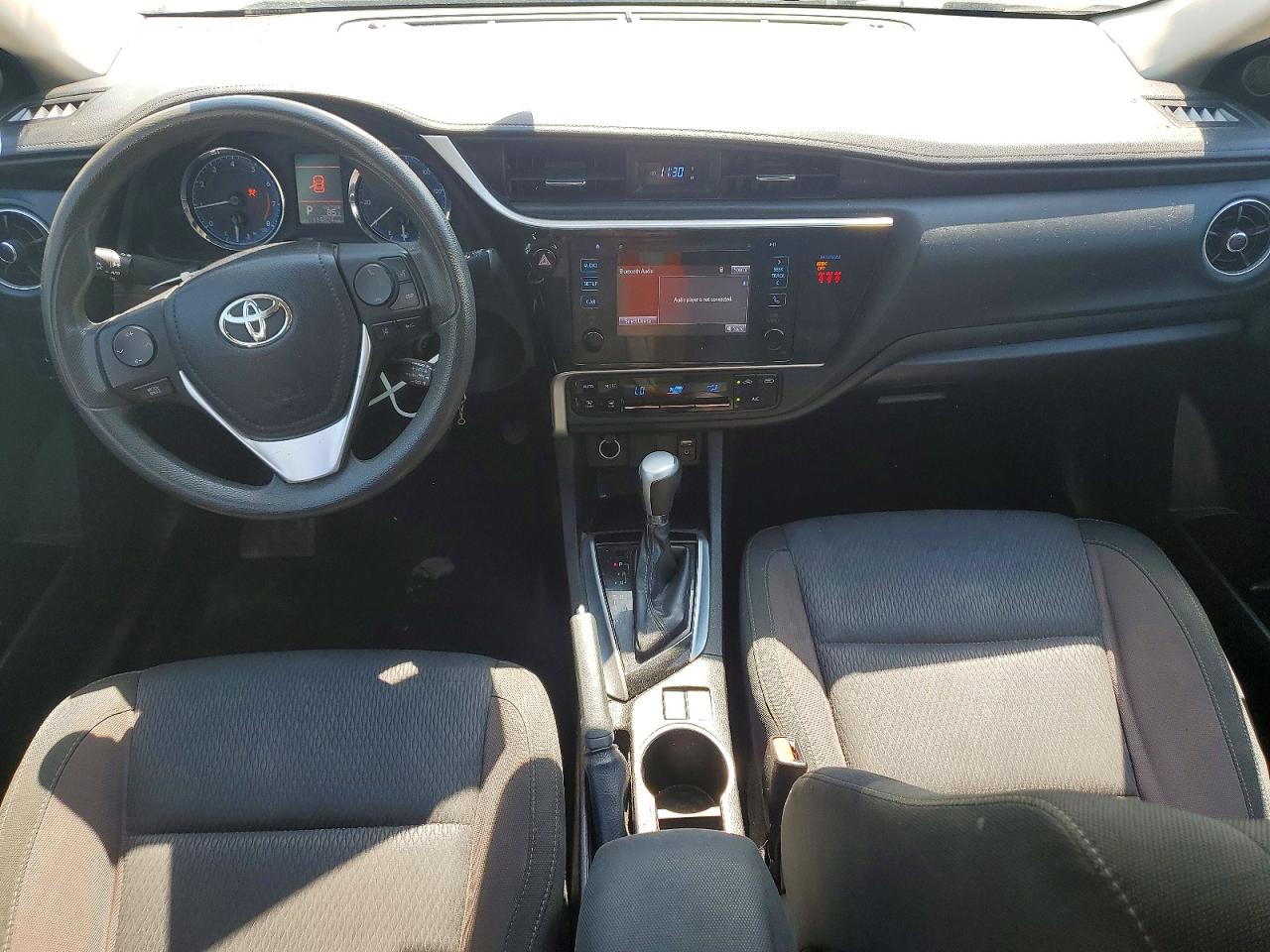 2018 TOYOTA COROLLA LE photo 15