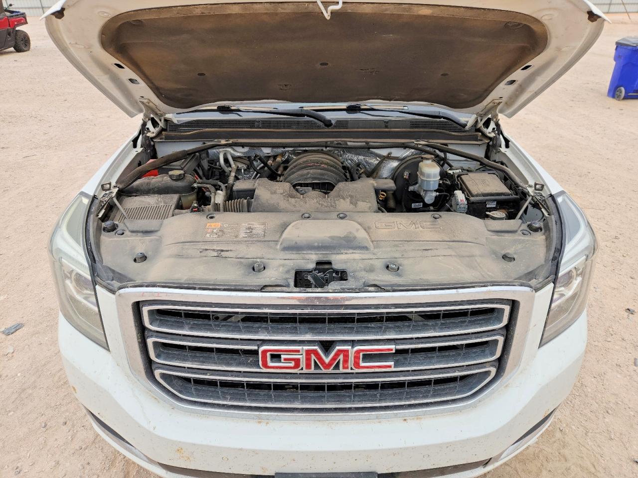 2015 GMC YUKON XL C1500 SLE photo 34
