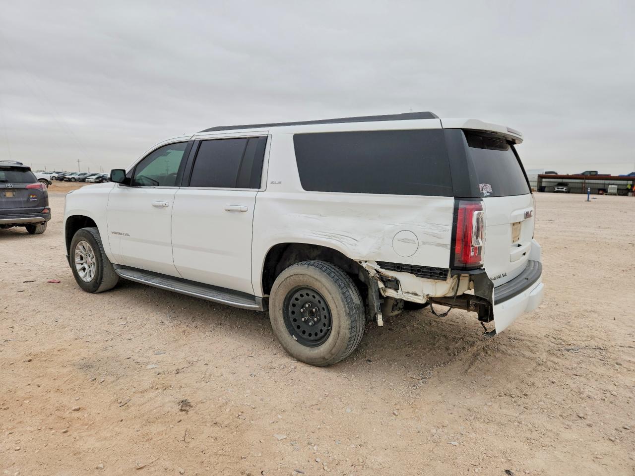 2015 GMC YUKON XL C1500 SLE photo 4