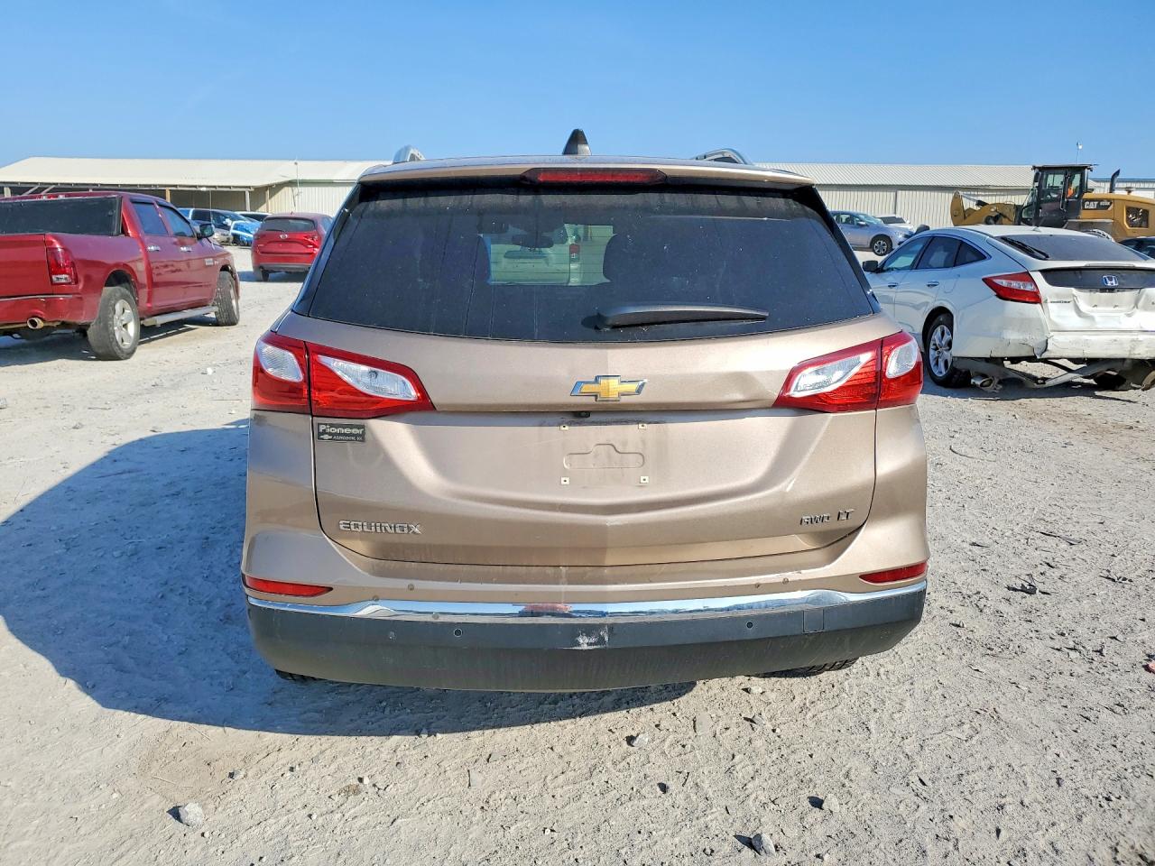 2018 CHEVROLET EQUINOX LT photo 11