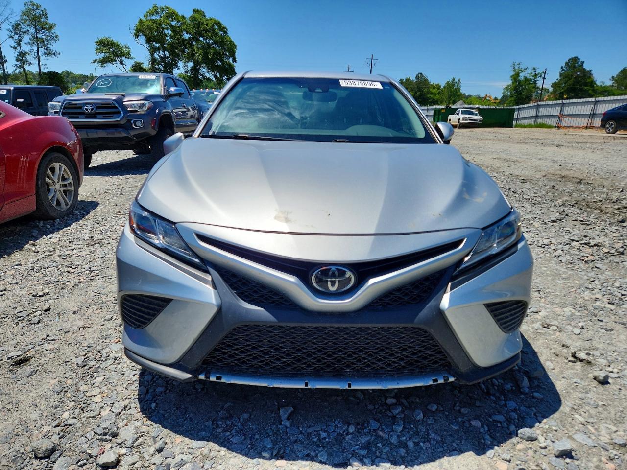 2018 TOYOTA CAMRY SE photo 9