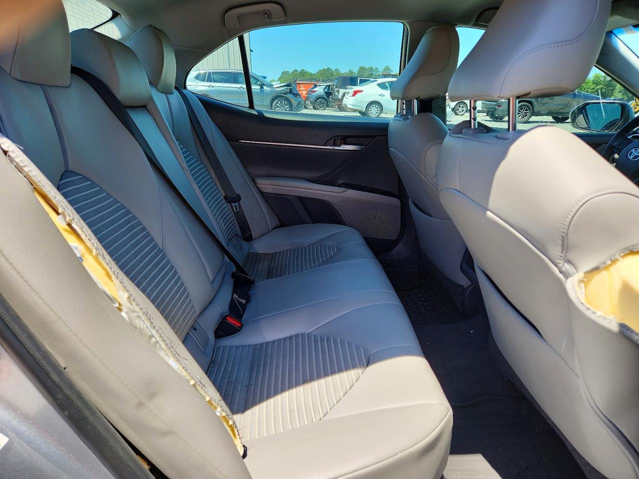 2018 TOYOTA CAMRY SE photo 19