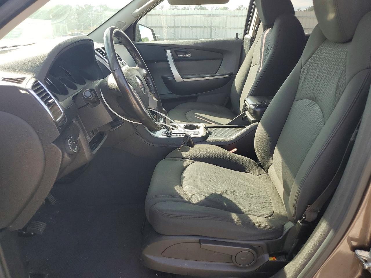 2011 GMC ACADIA SLE photo 7