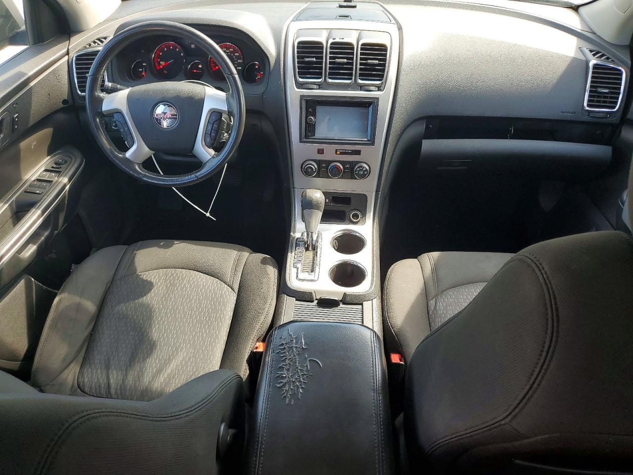 2011 GMC ACADIA SLE photo 8