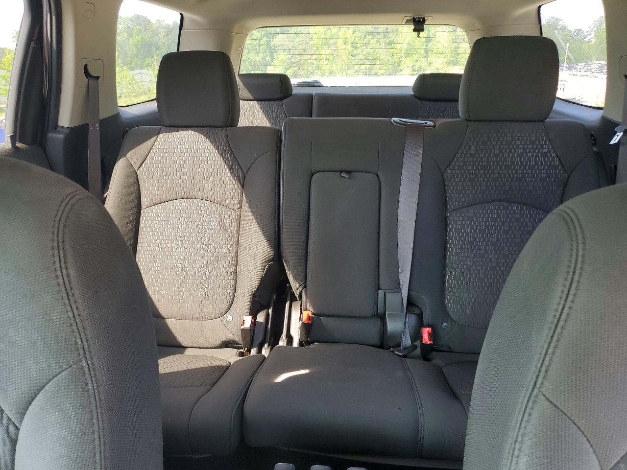 2011 GMC ACADIA SLE photo 10