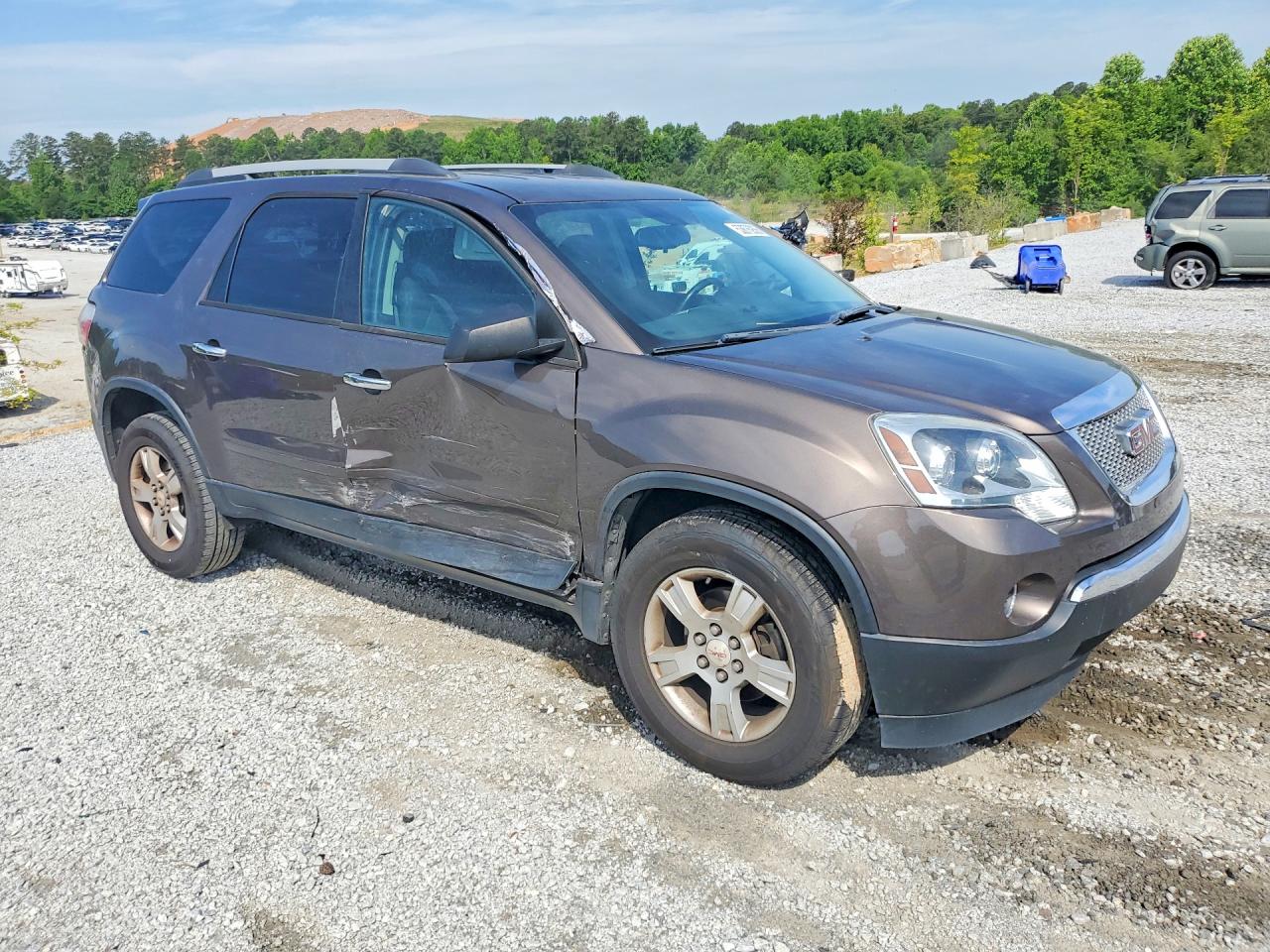 2011 GMC ACADIA SLE photo 4