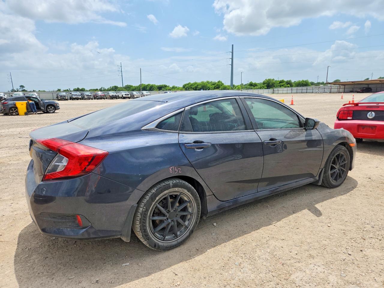 2017 HONDA CIVIC LX photo 7