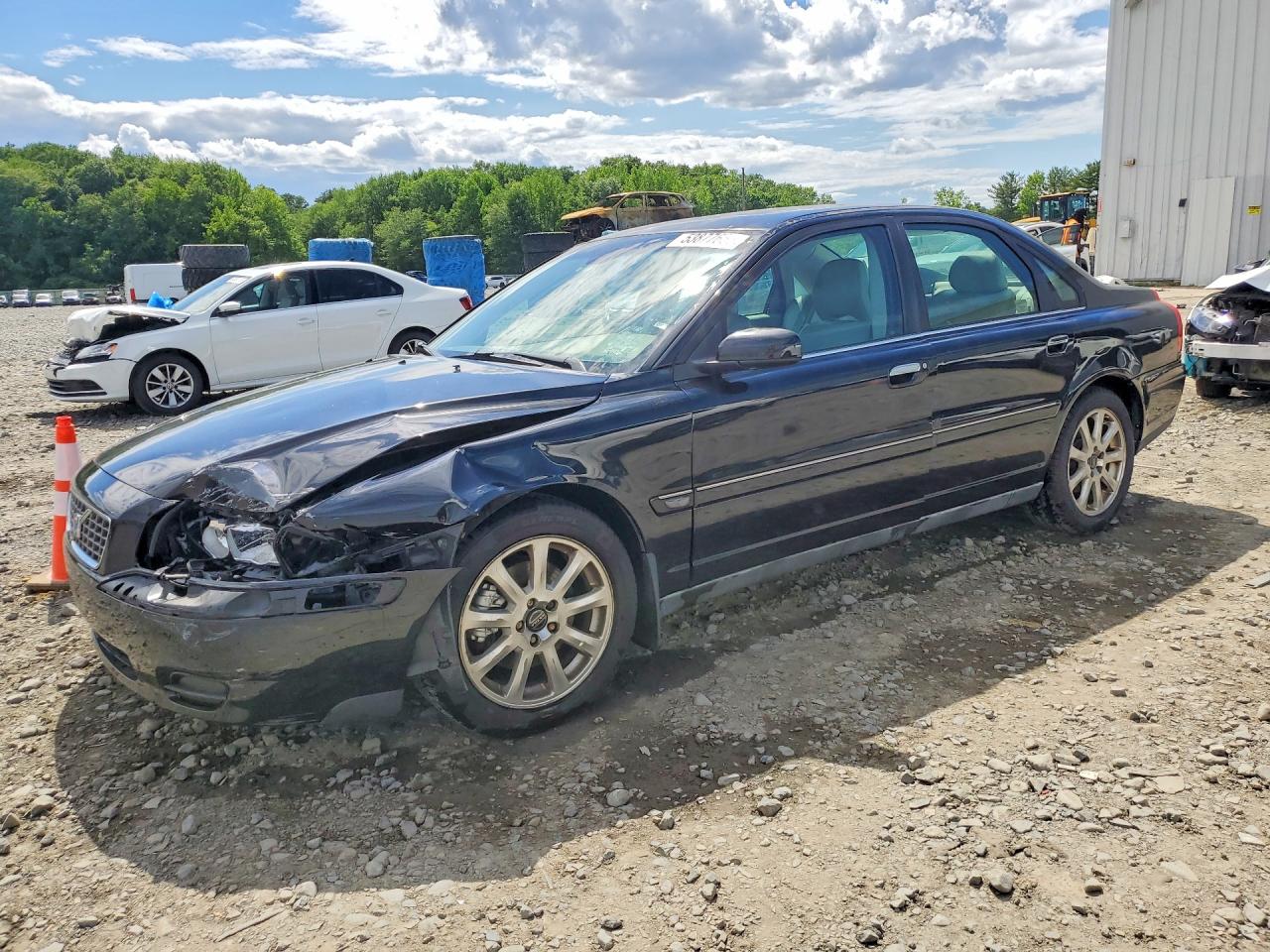 2004 VOLVO S80