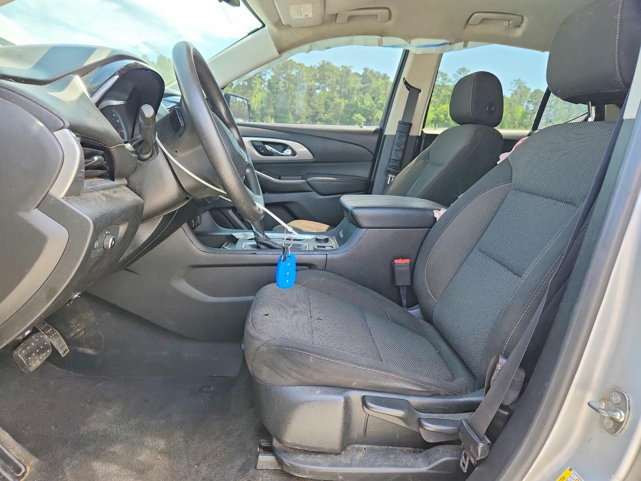 2020 CHEVROLET TRAVERSE LS photo 13