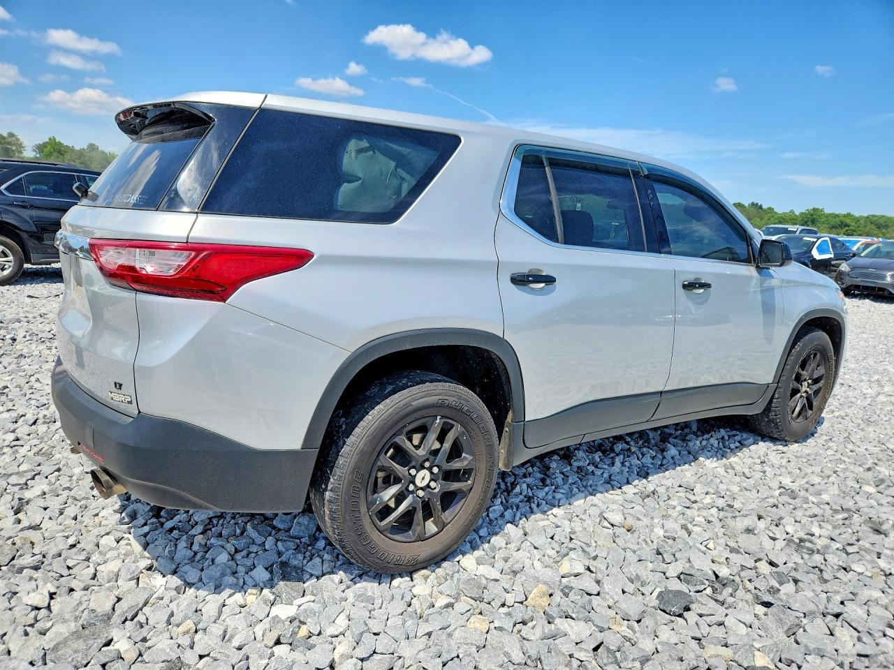 2020 CHEVROLET TRAVERSE LS photo 5