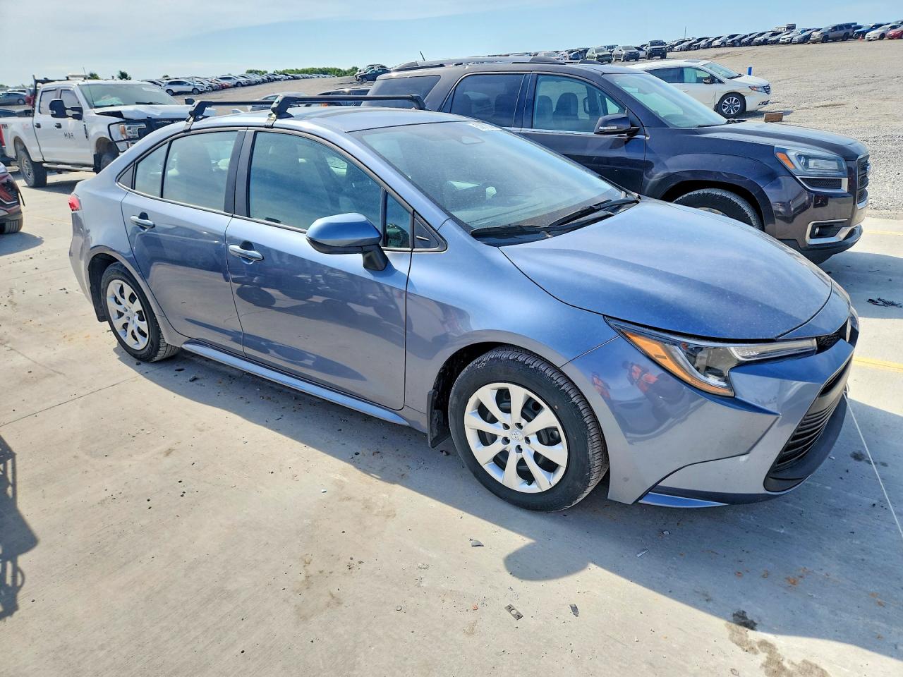 2025 TOYOTA COROLLA LE photo 4
