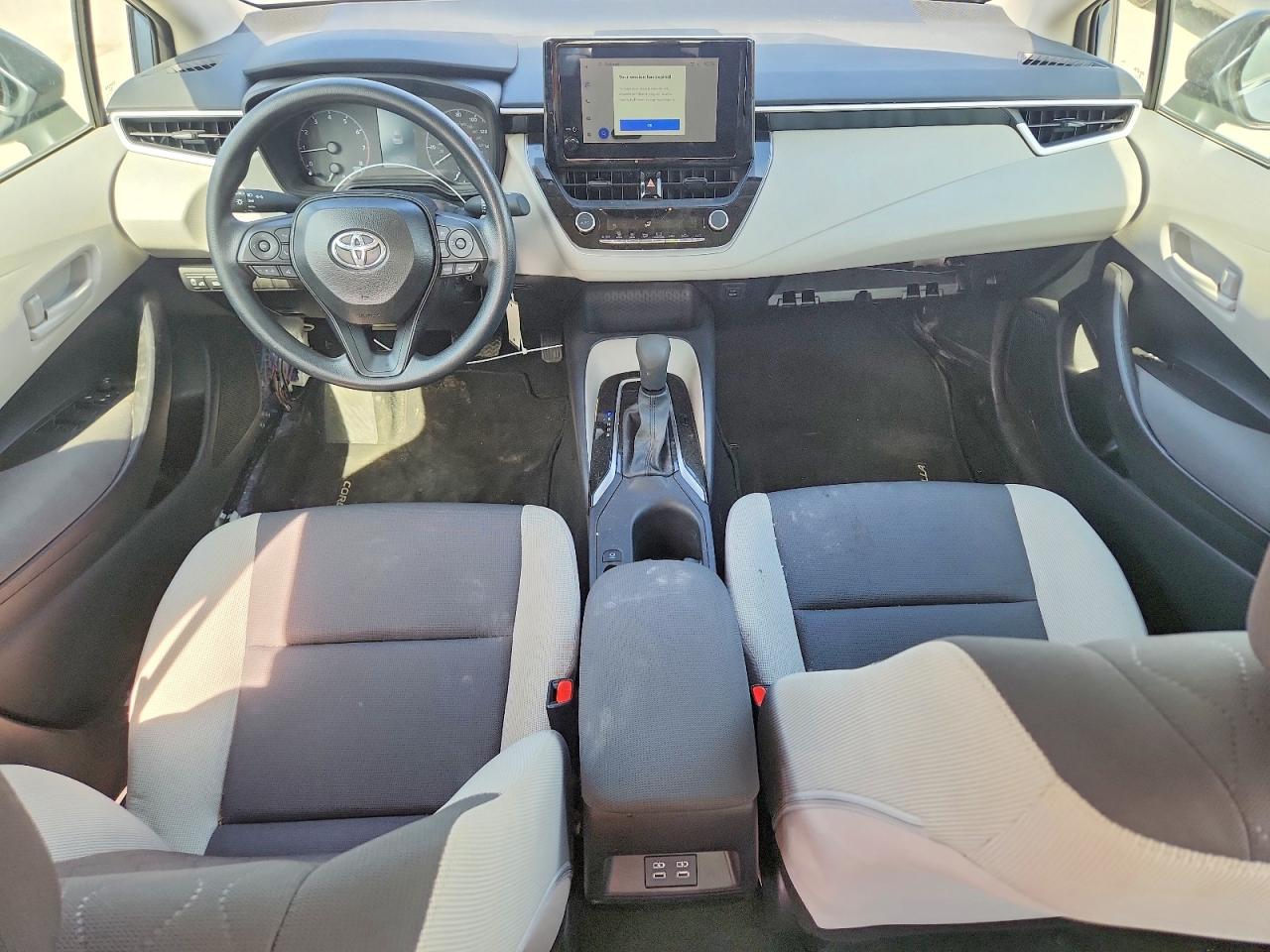 2025 TOYOTA COROLLA LE photo 8