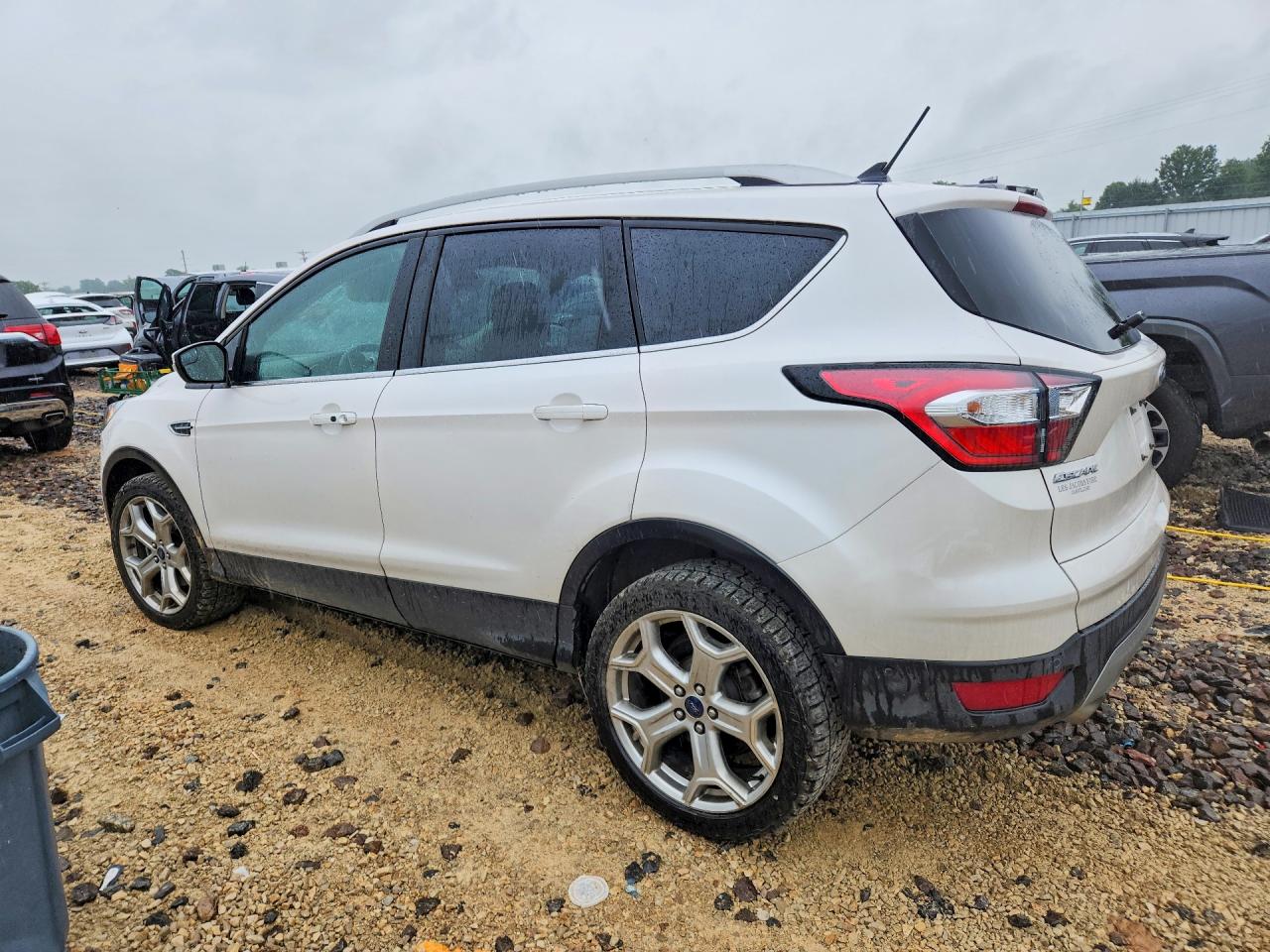 2018 FORD ESCAPE TITANIUM photo 4