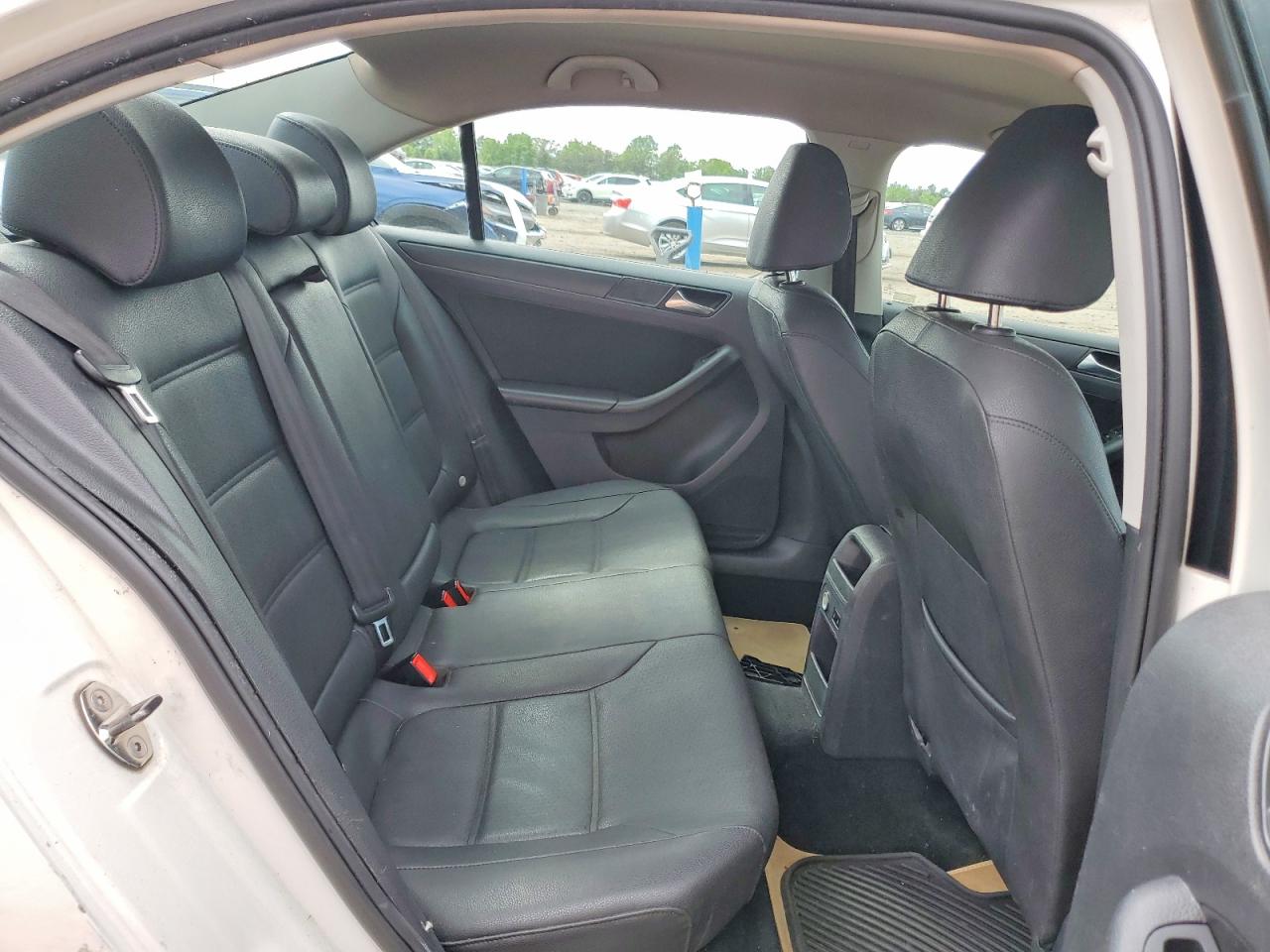 2012 VOLKSWAGEN JETTA SE photo 10