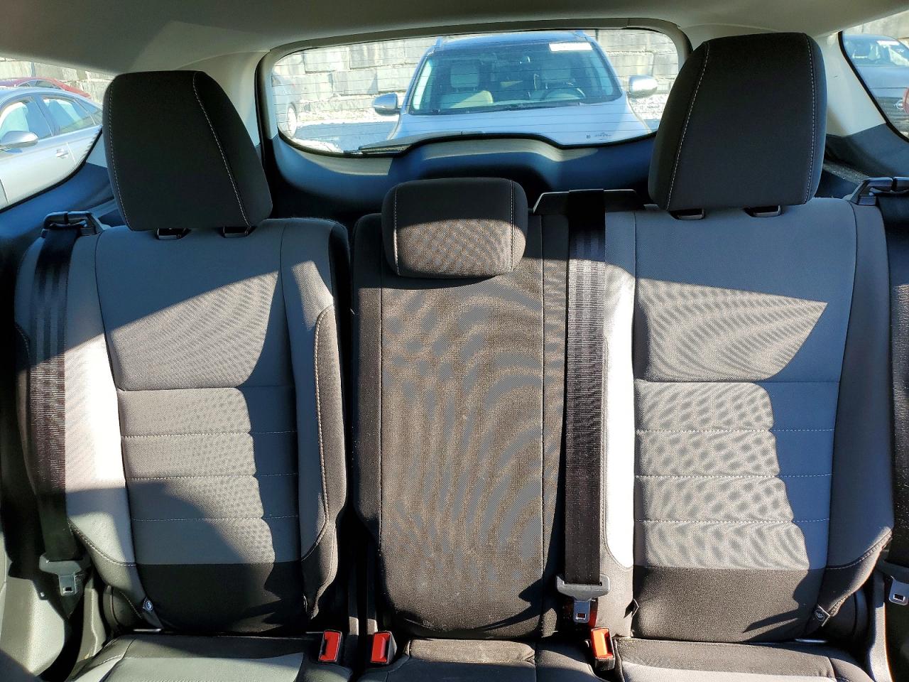 2017 FORD ESCAPE S photo 19