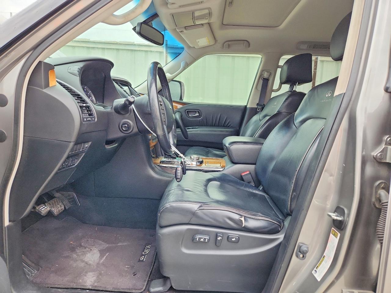 2012 INFINITI QX56 BASE photo 7