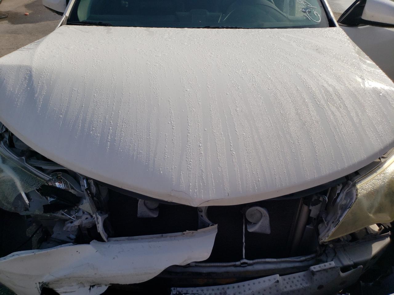 2014 TOYOTA CAMRY L photo 31