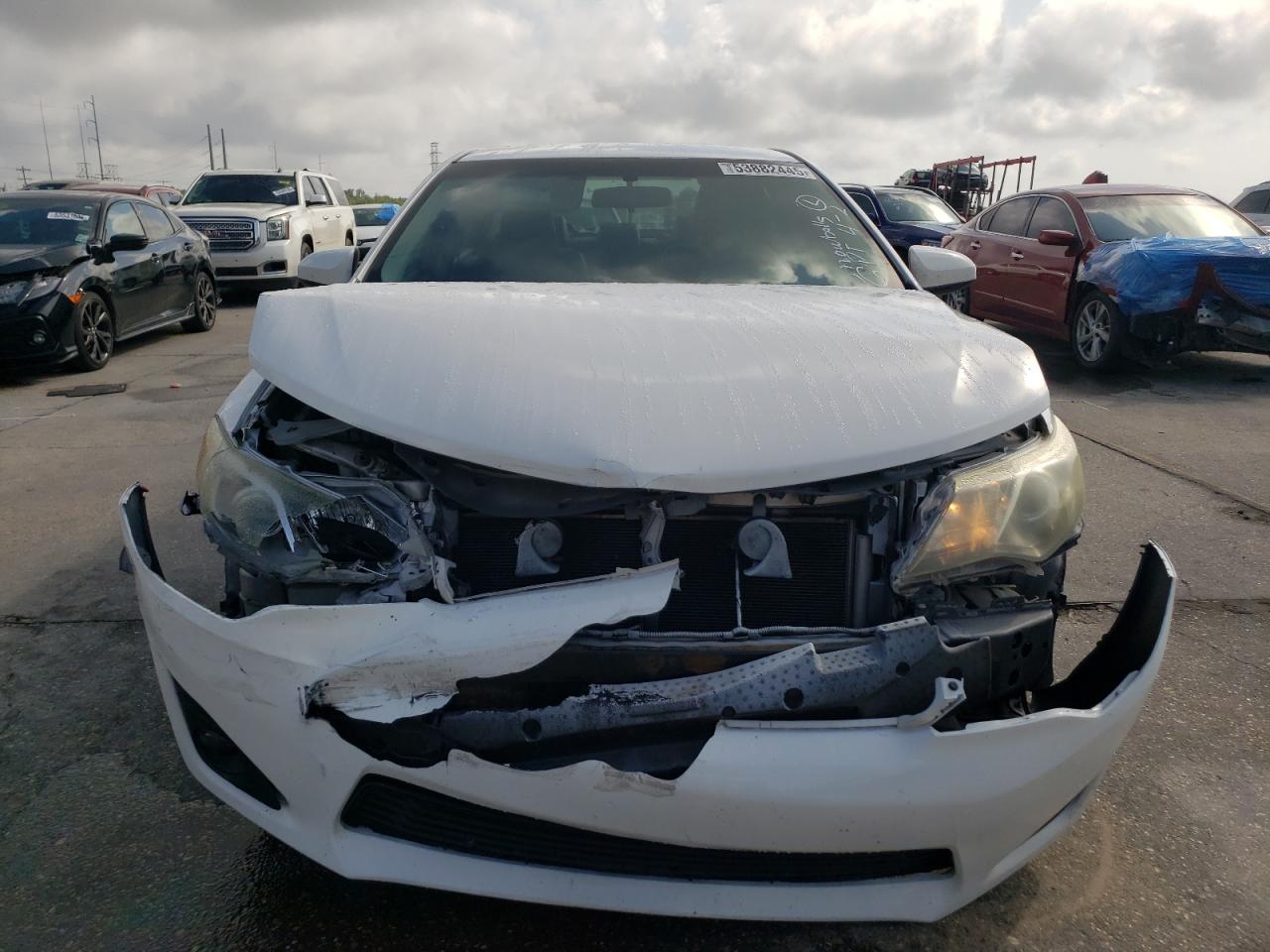 2014 TOYOTA CAMRY L photo 13