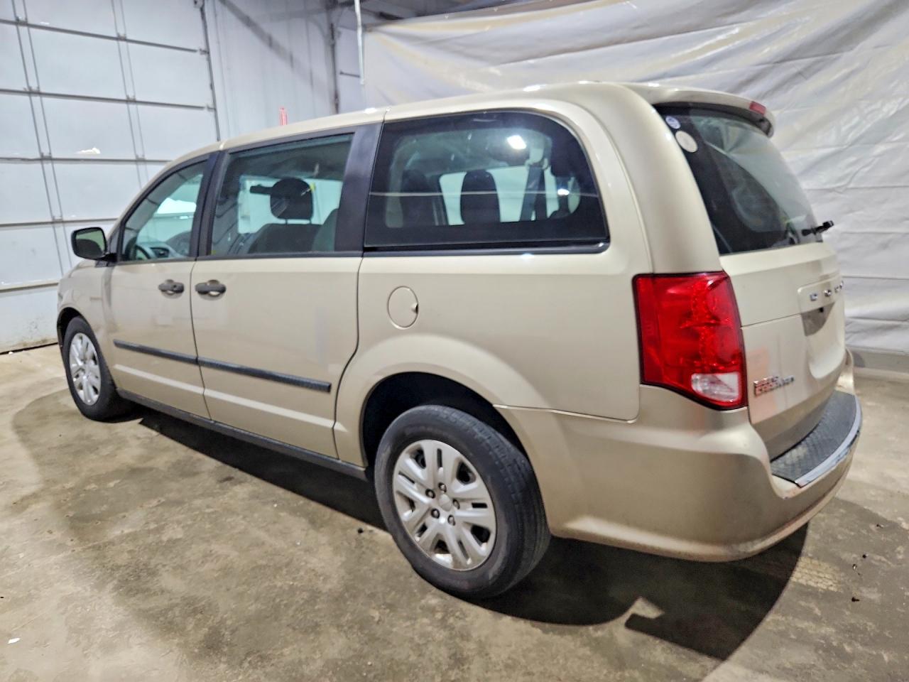 2015 DODGE GRAND CARAVAN SE photo 2