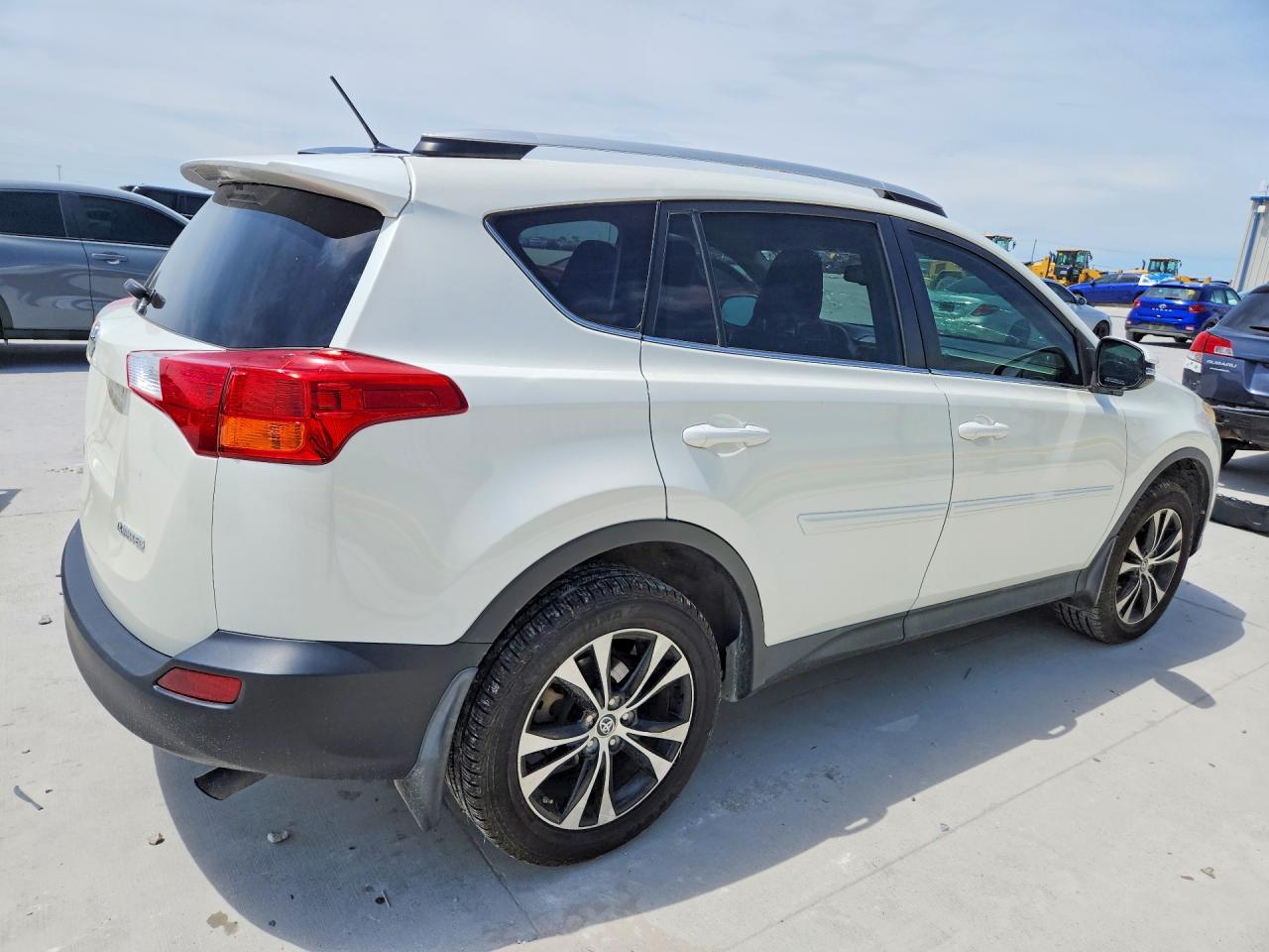 2015 TOYOTA RAV4 LIMITED photo 7