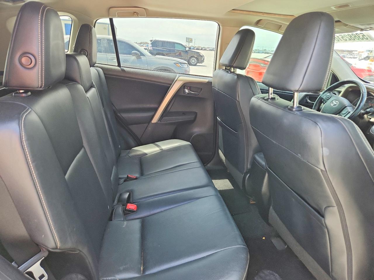 2015 TOYOTA RAV4 LIMITED photo 31