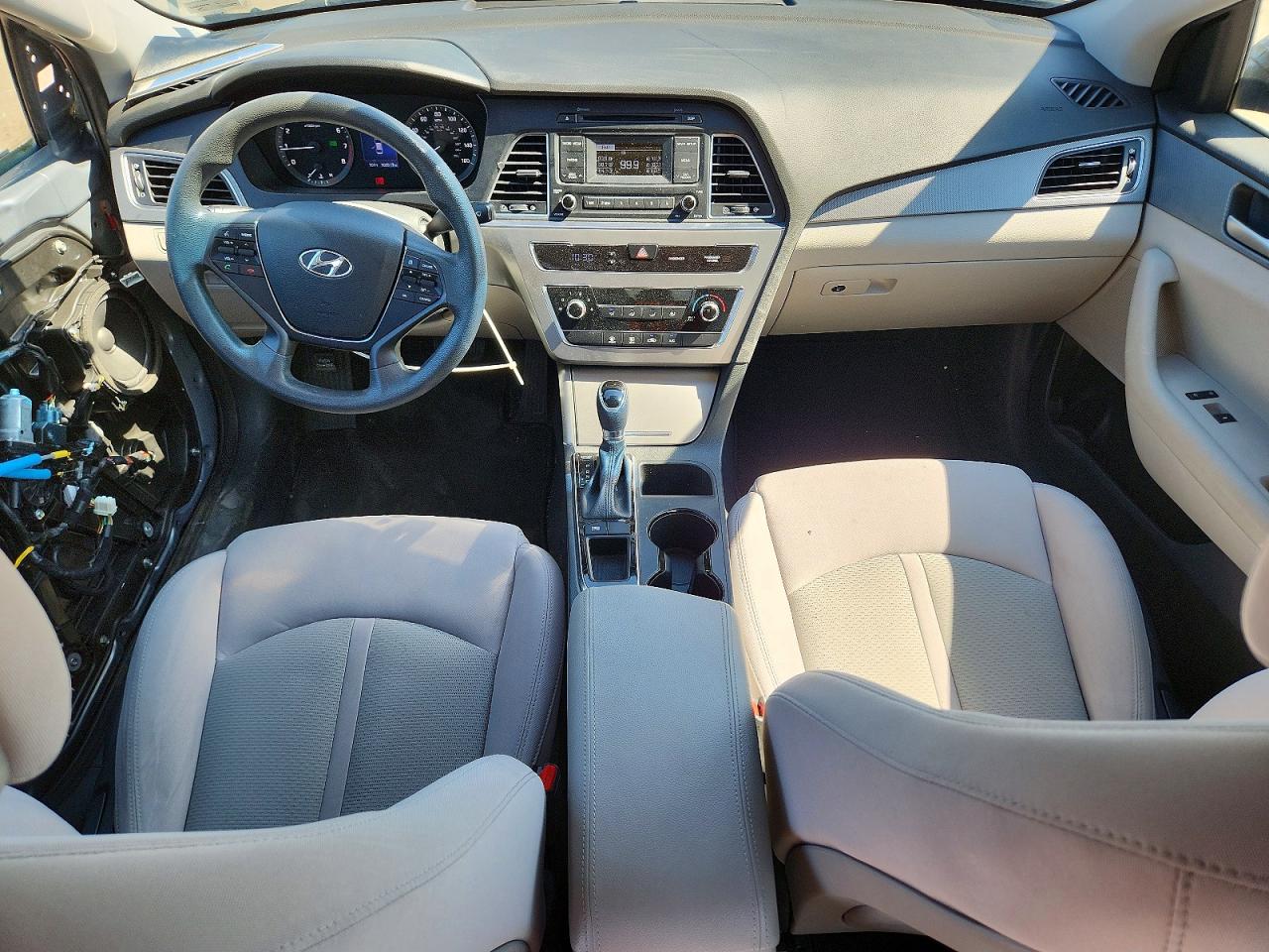 2017 HYUNDAI SONATA SE photo 8