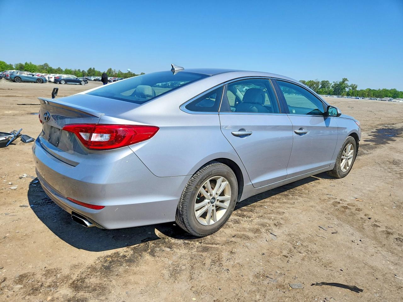 2017 HYUNDAI SONATA SE photo 3