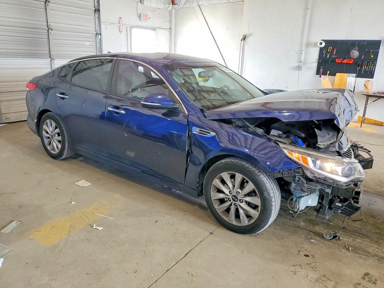 2016 KIA OPTIMA LX photo 4