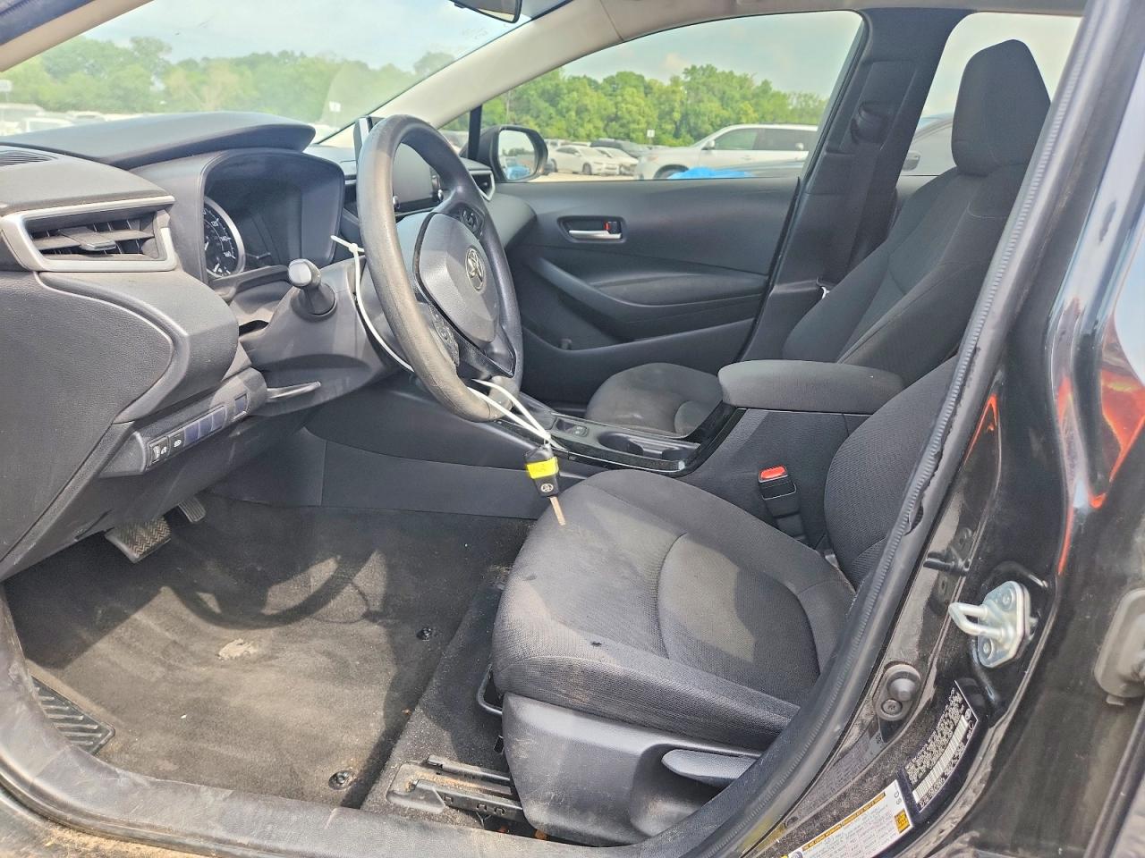 2020 TOYOTA COROLLA LE photo 13