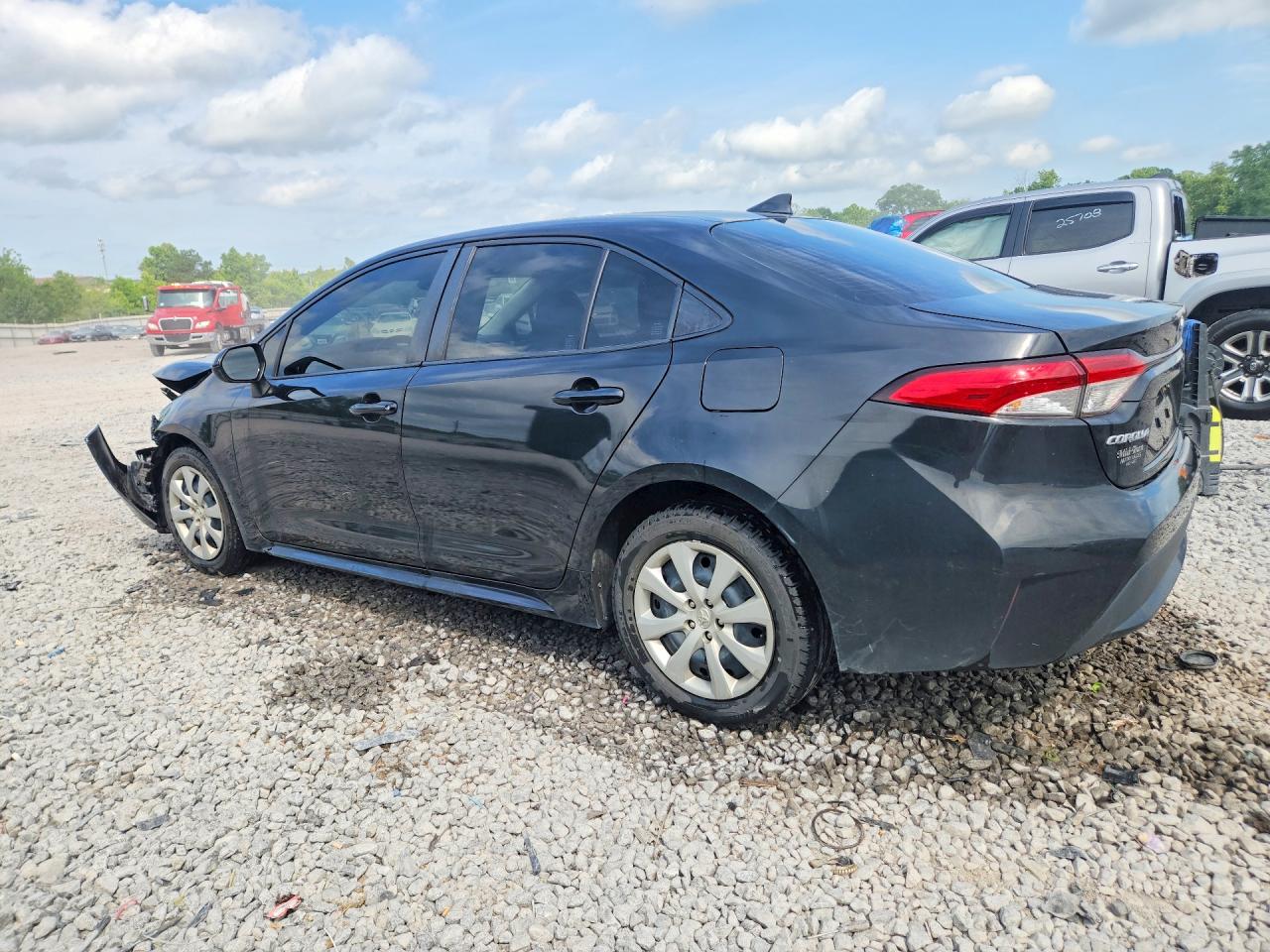 2020 TOYOTA COROLLA LE photo 3
