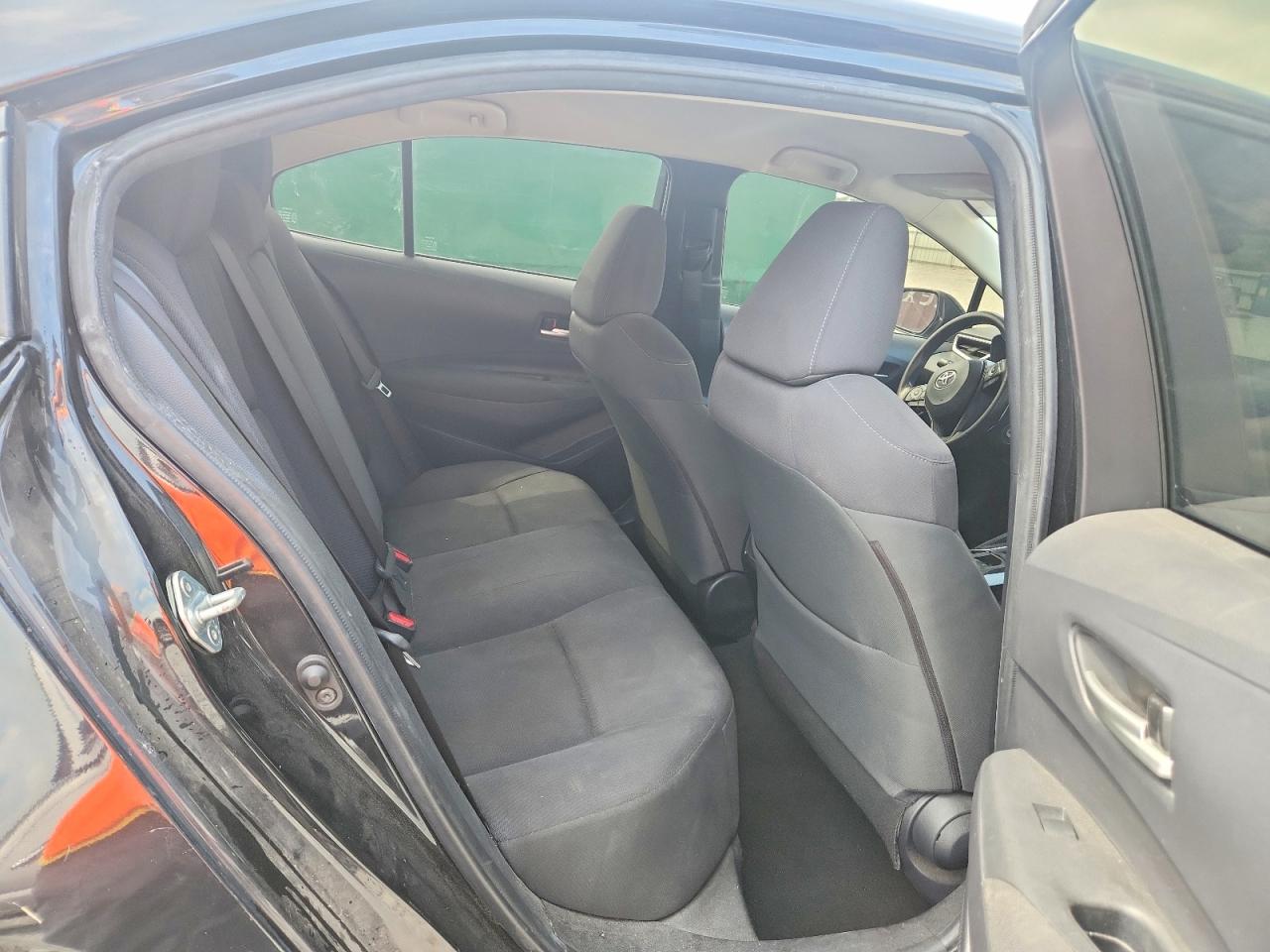 2020 TOYOTA COROLLA LE photo 19