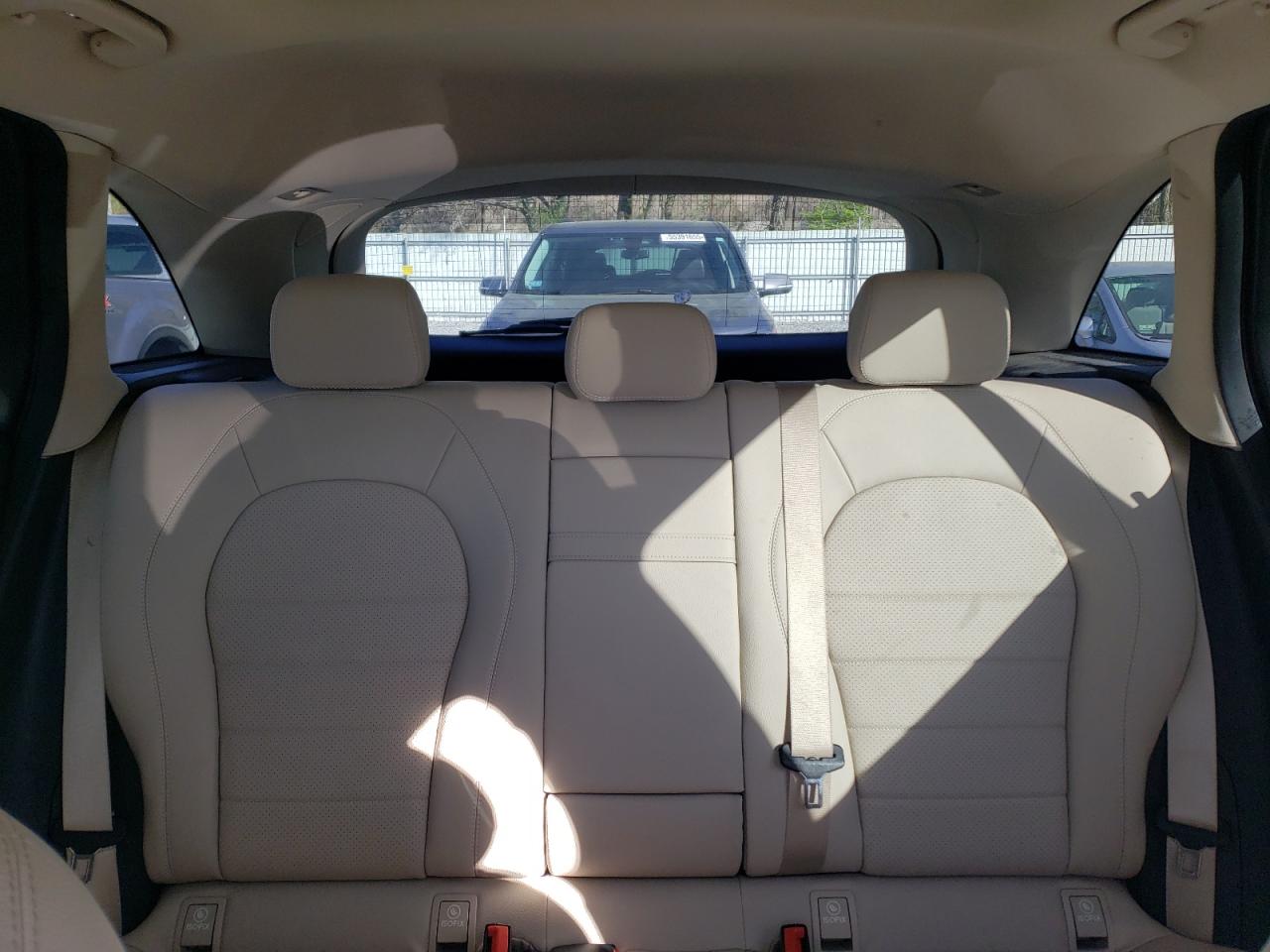 2016 MERCEDES-BENZ GLC 300 4MATIC photo 28
