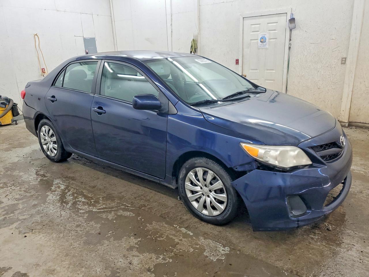 2012 TOYOTA COROLLA LE photo 10