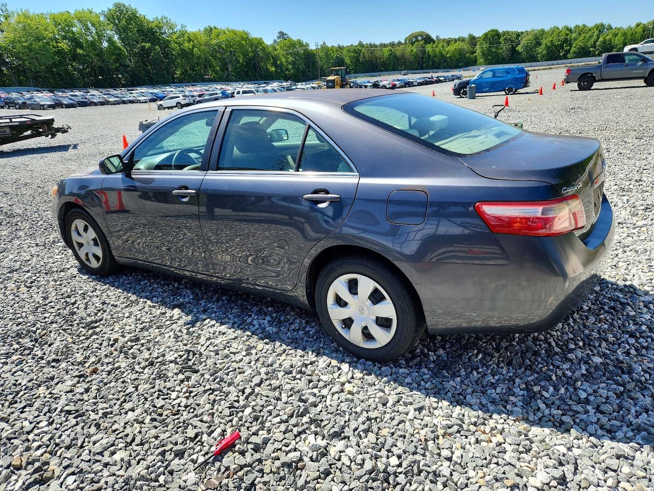 2007 TOYOTA CAMRY LE photo 3