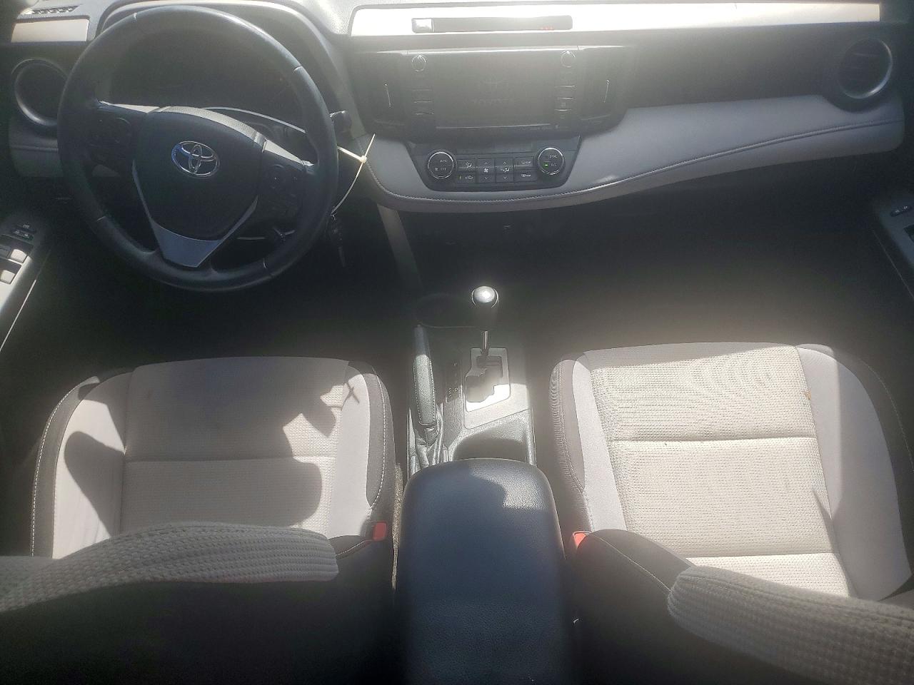 2017 TOYOTA RAV4 XLE photo 22