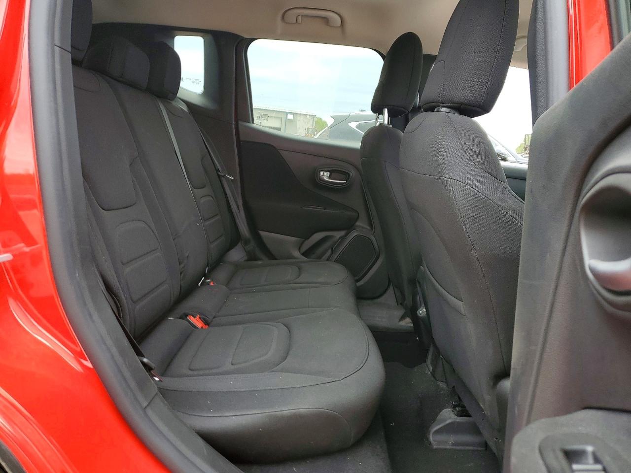 2019 JEEP RENEGADE LATITUDE photo 31