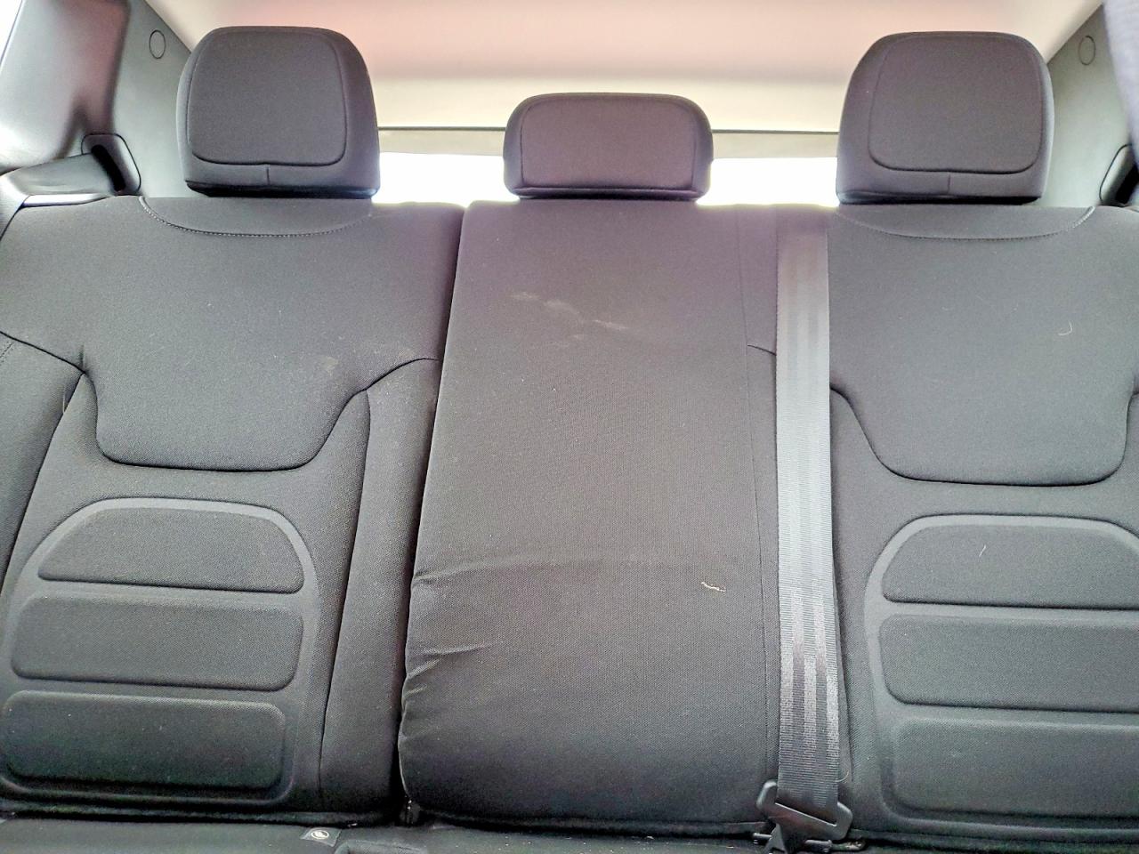 2019 JEEP RENEGADE LATITUDE photo 28