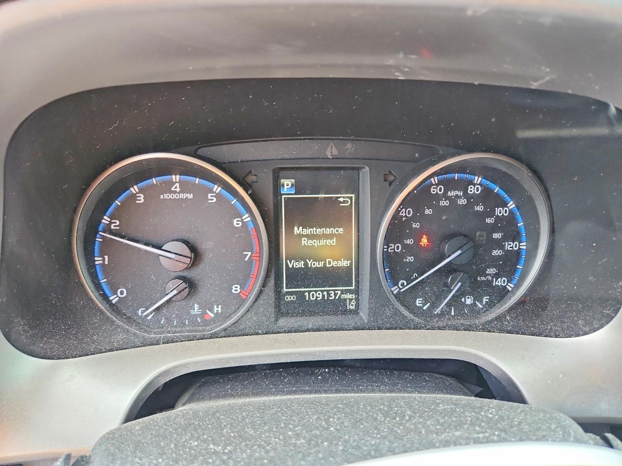 2018 TOYOTA RAV4 LE photo 17