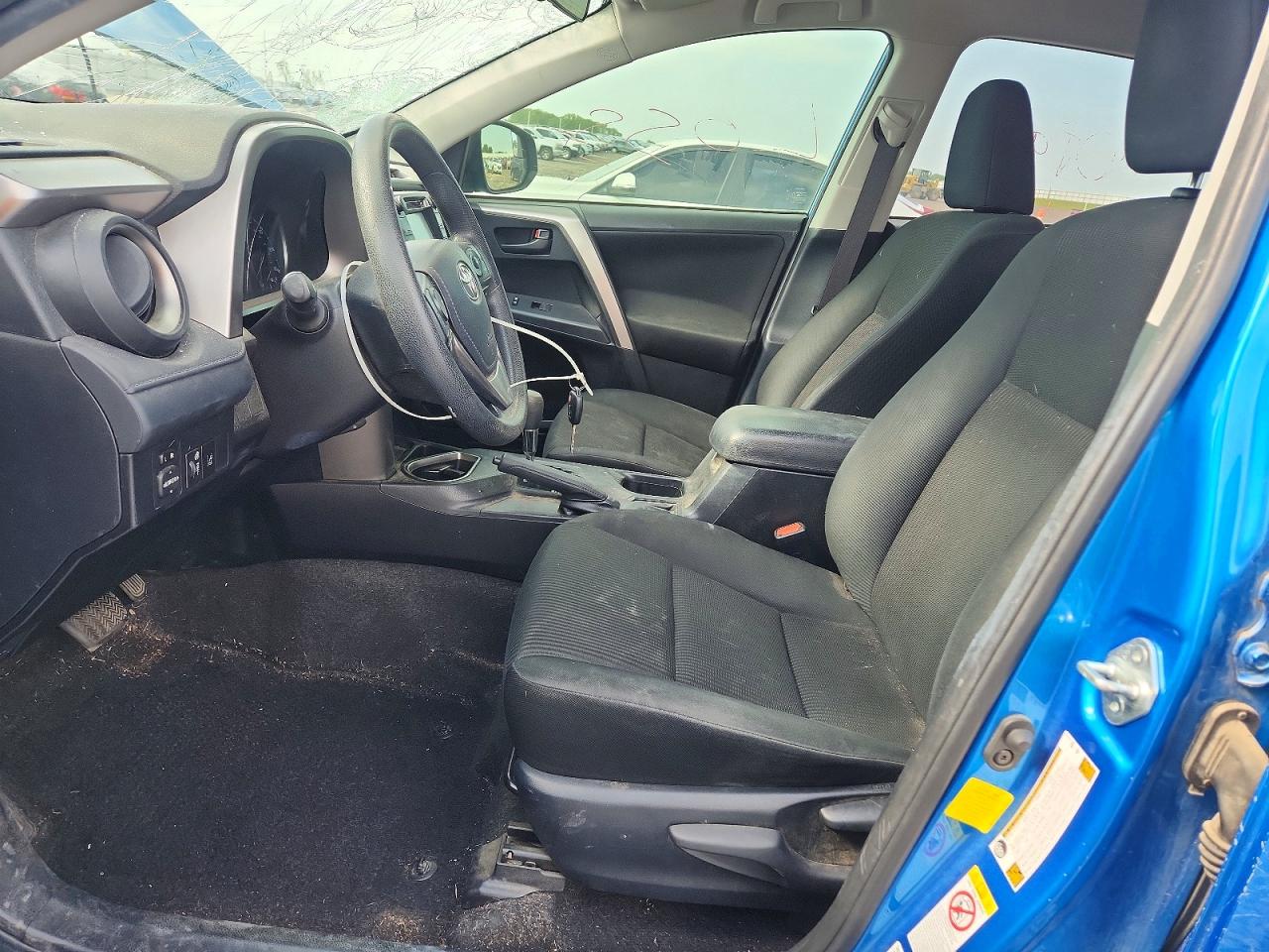 2018 TOYOTA RAV4 LE photo 13