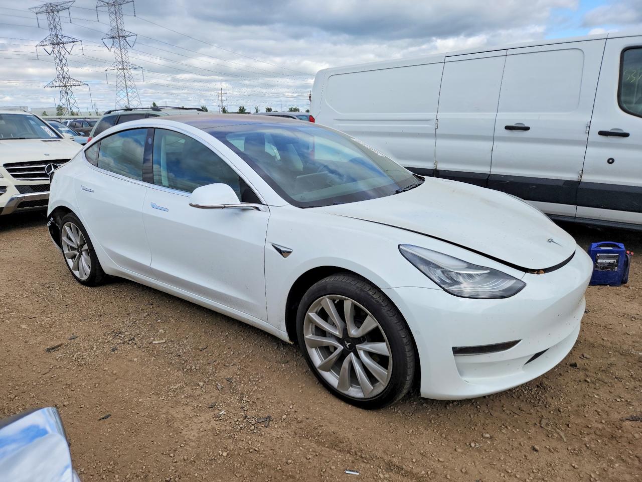 2018 TESLA MODEL 3 photo 4