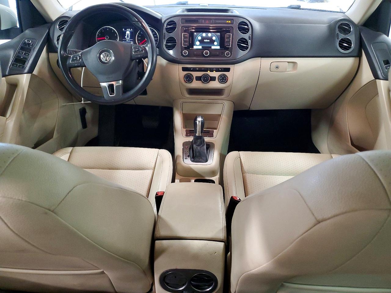 2013 VOLKSWAGEN TIGUAN S photo 22