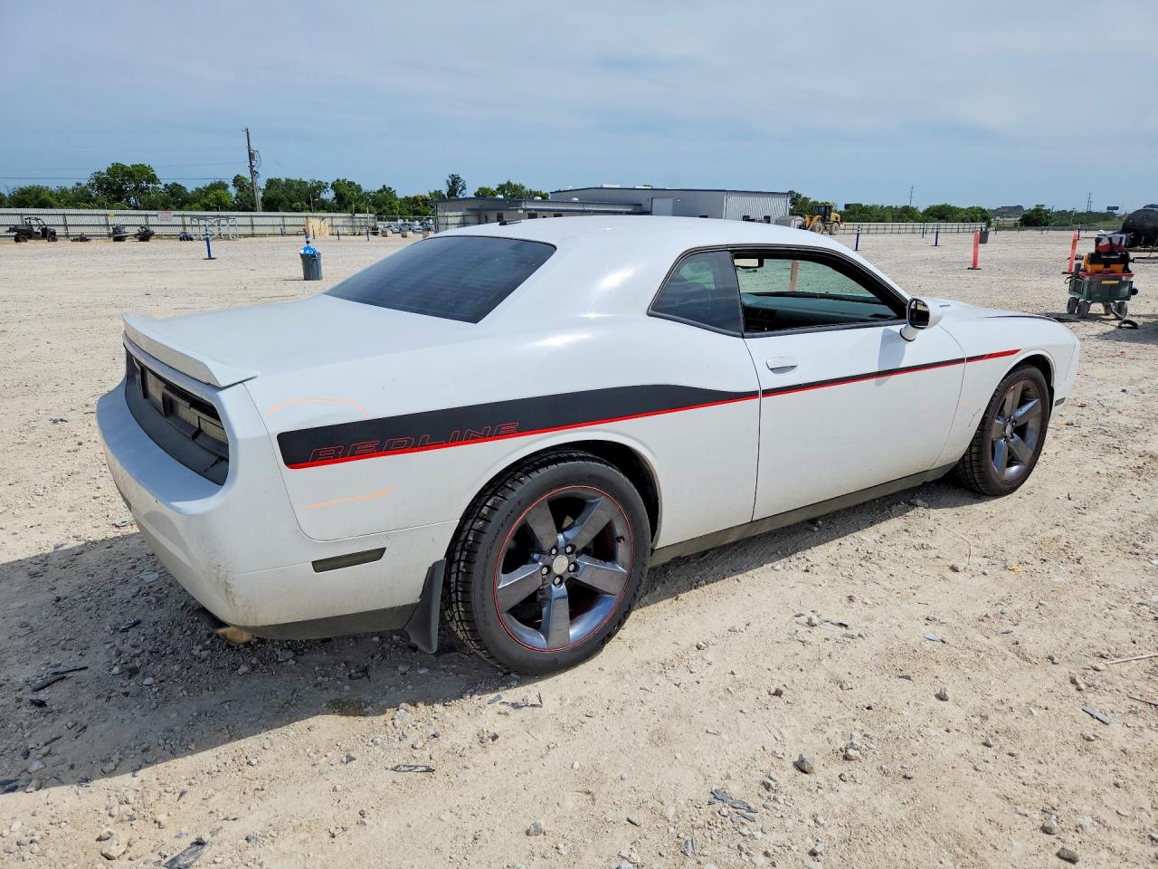 2013 DODGE CHALLENGER R photo 5