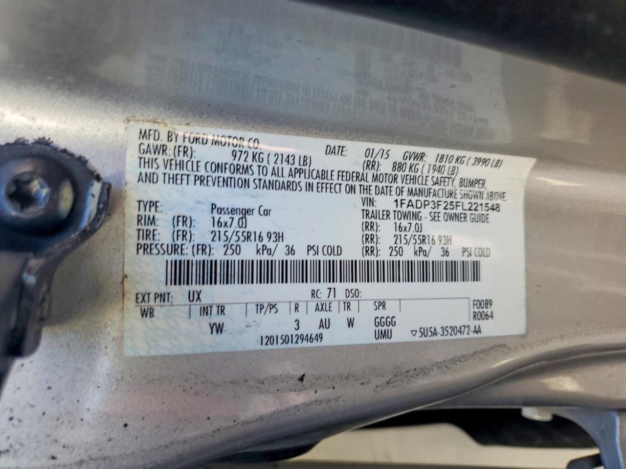 2015 FORD FOCUS SE photo 23