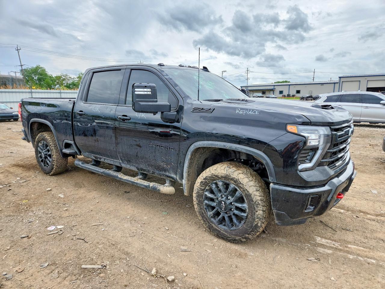 2025 CHEVROLET SILVERADO K2500 HEAVY DUTY LTZ photo 4
