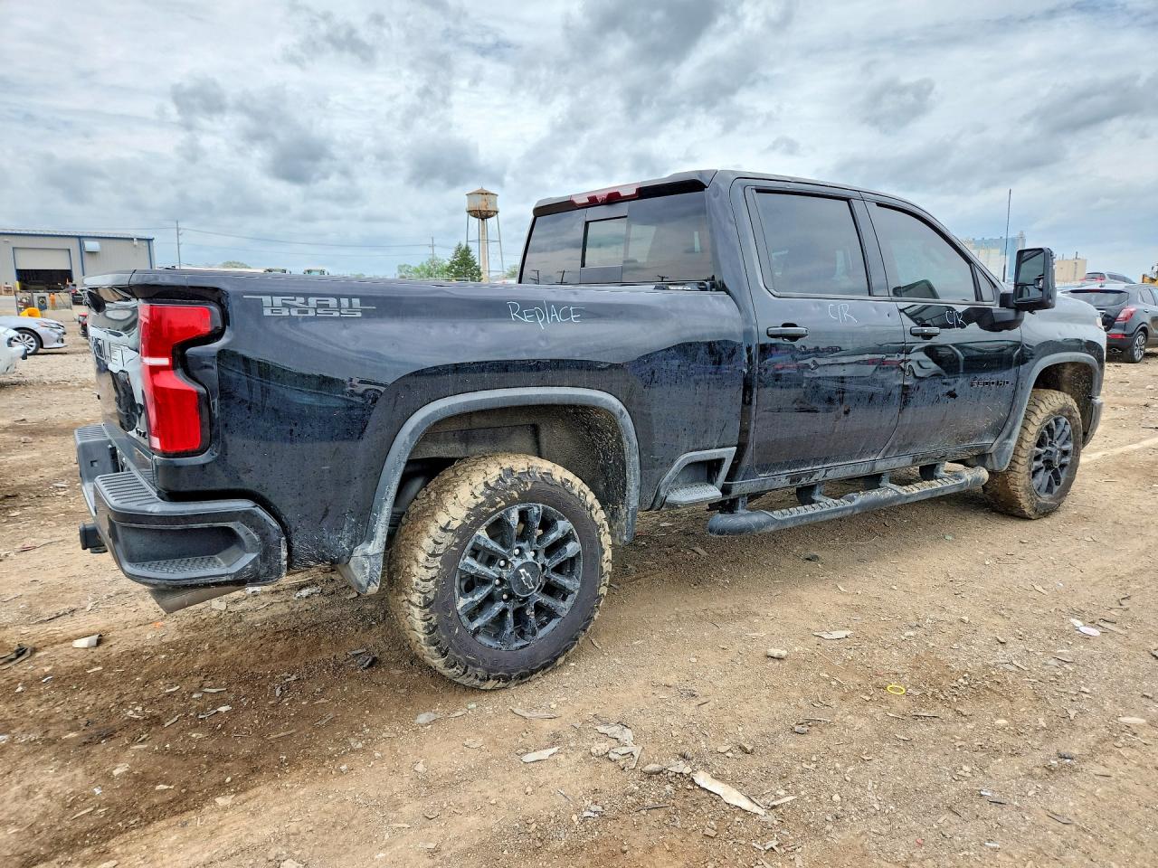 2025 CHEVROLET SILVERADO K2500 HEAVY DUTY LTZ photo 3