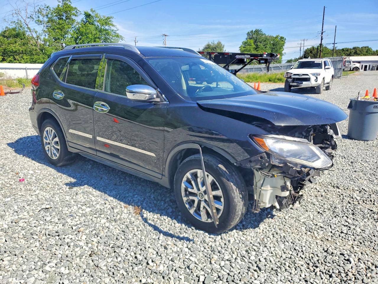 2017 NISSAN ROGUE SV photo 10