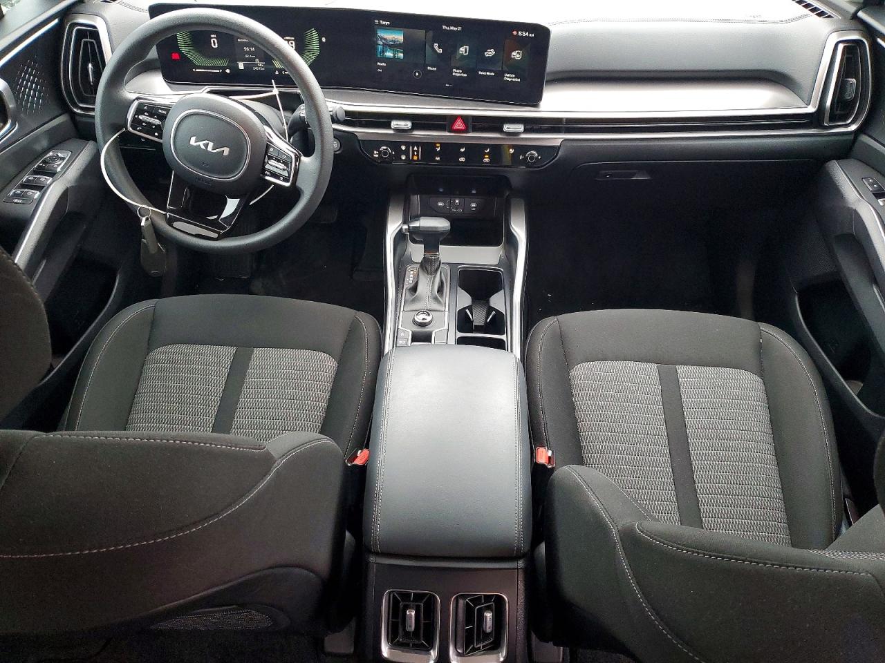 2024 KIA SORENTO LX photo 8