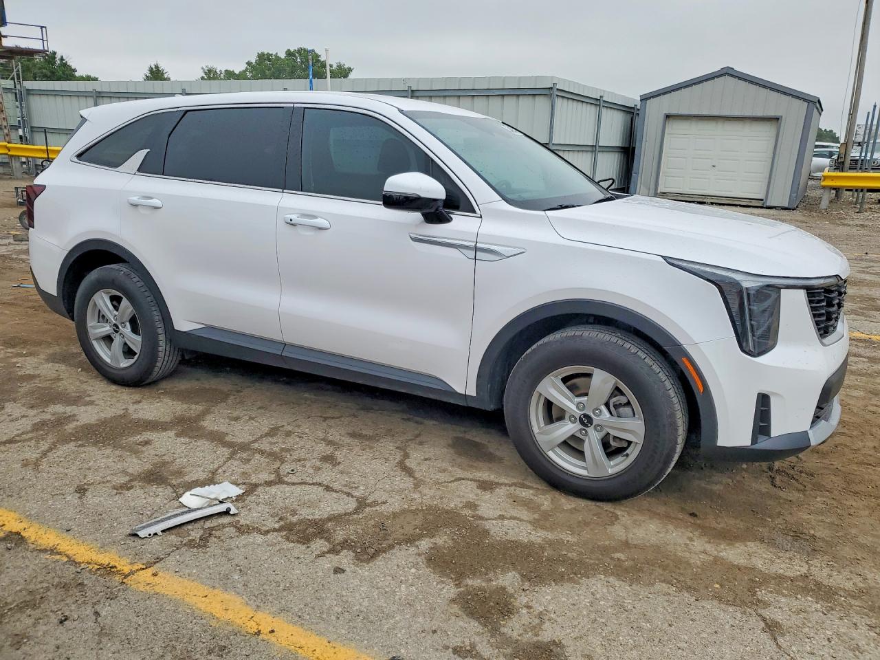 2024 KIA SORENTO LX photo 4