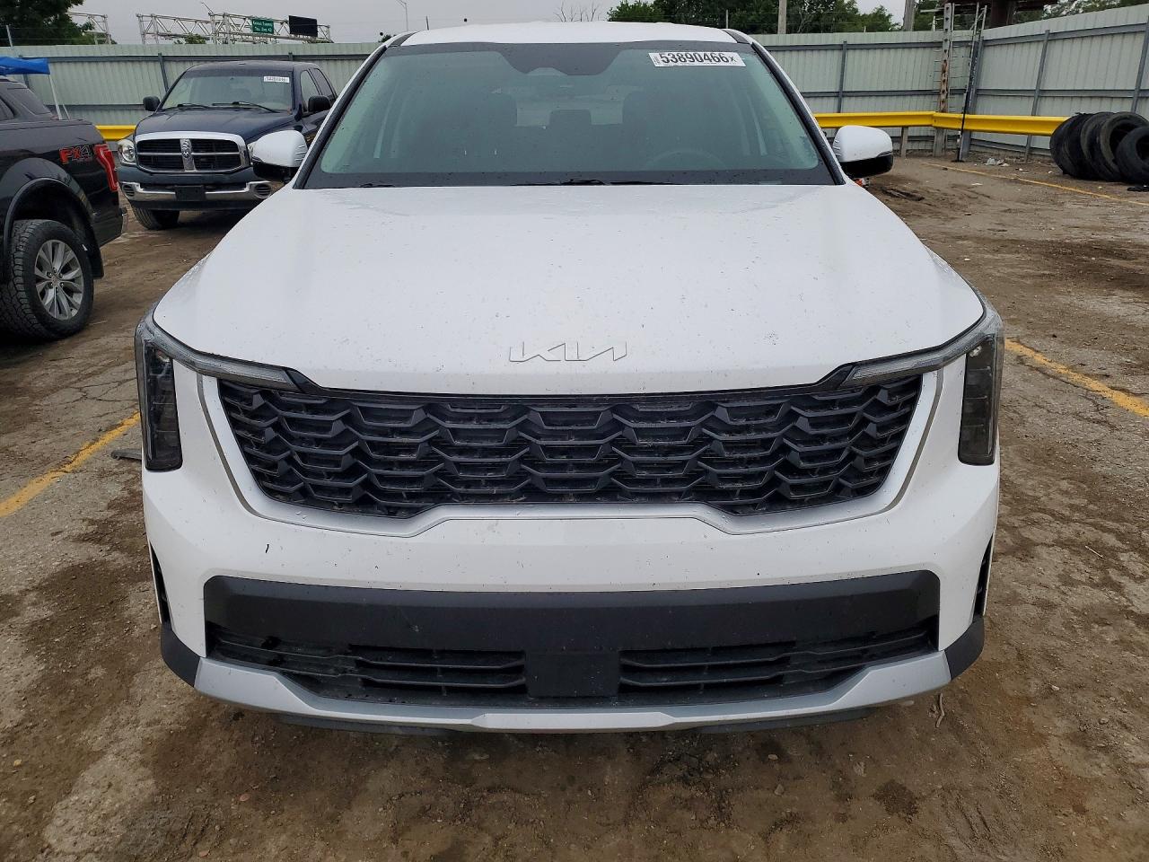 2024 KIA SORENTO LX photo 5